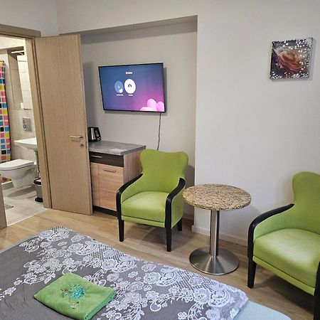 Kauno Apartamentai King Size Bed Kaunas Eksteriør billede