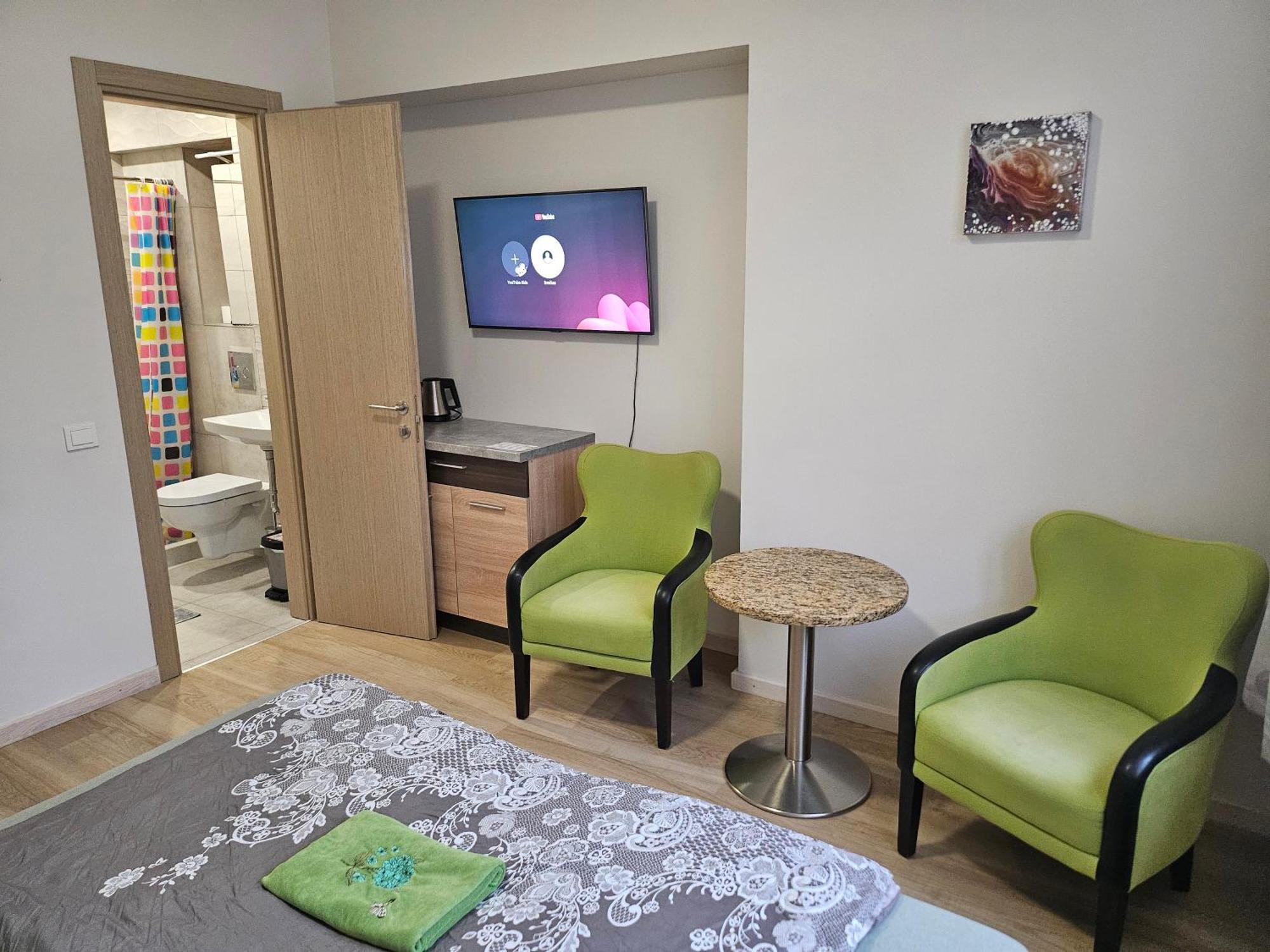 Kauno Apartamentai King Size Bed Kaunas Eksteriør billede